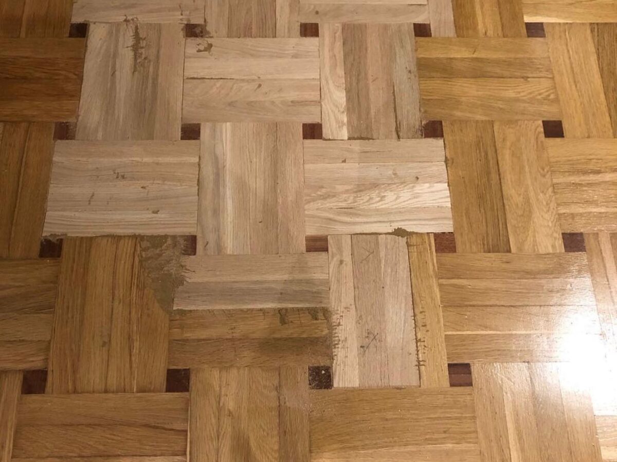 Parquet mosaico restaurado y barnizado